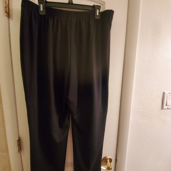 Black pants - Picture 1 of 4